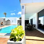Mamma Mia B Luxus-villen By Interhome Playa Blanca (Lanzarote)